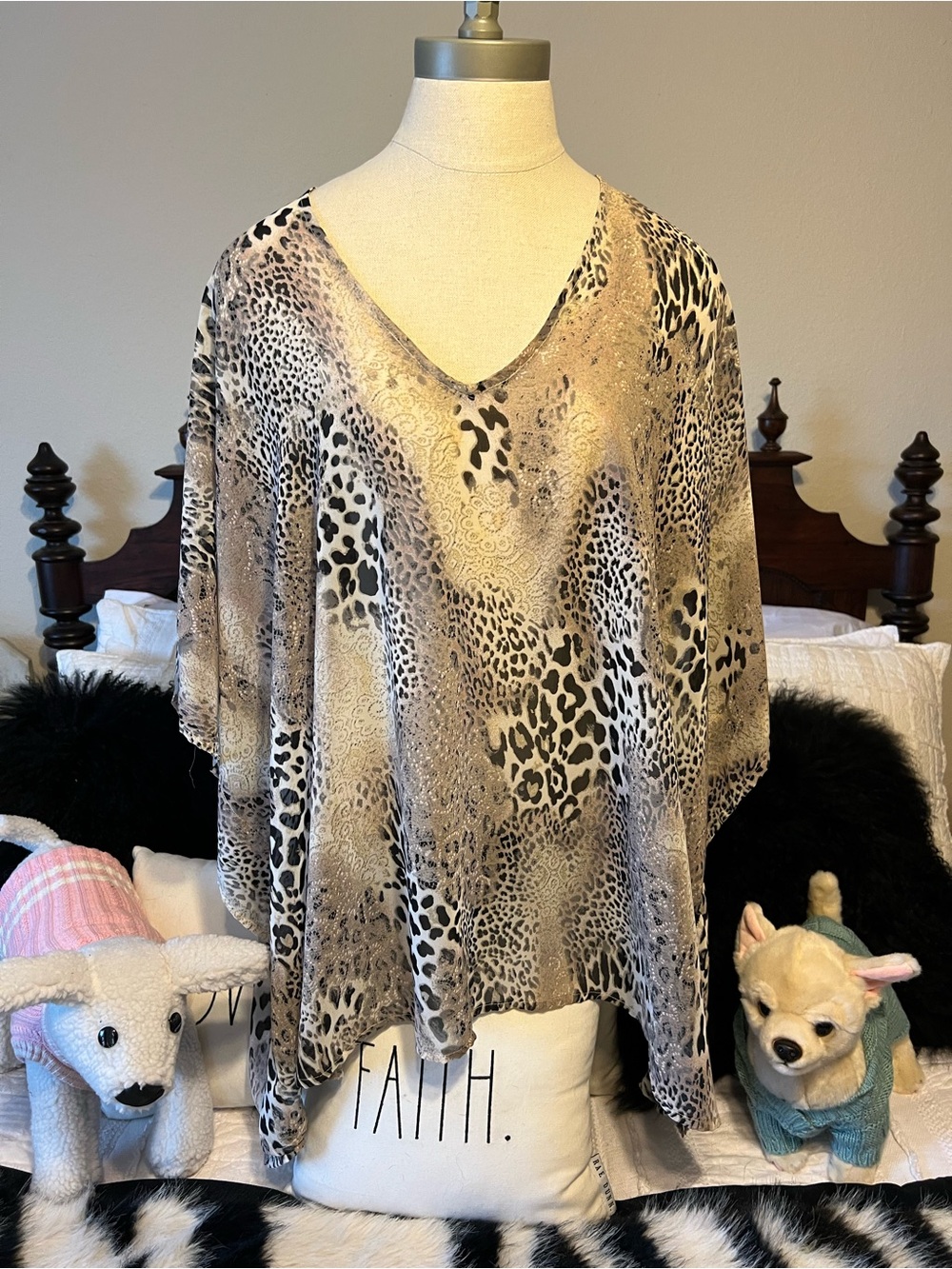 Adrienne Leopard & Abstract Print V-Neck Top in Beige and Black